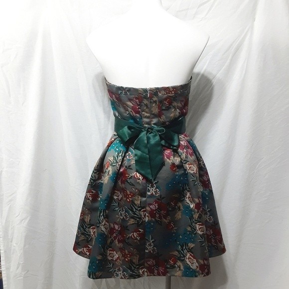 Charlotte Russe Strapless Floral Satin Cocktail Dress M Elegant Evening Party - Picture 6 of 8